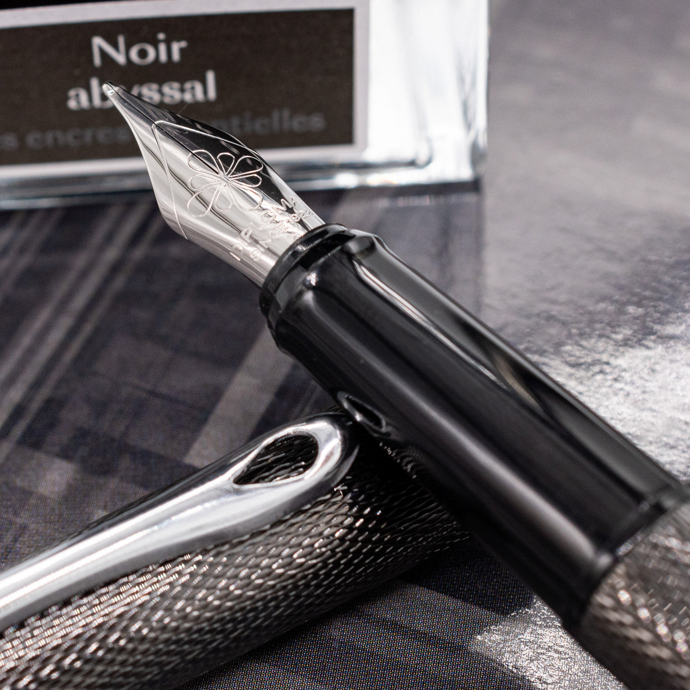 Diplomat Esteem Fountain Pen - Black Barley nib