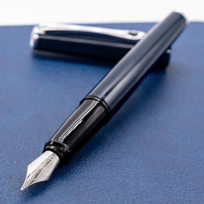 Diplomat Esteem Fountain Pen - Dark Blue uncapped