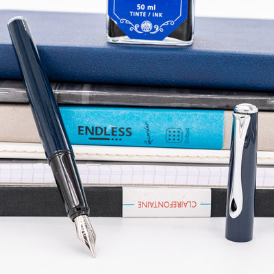 Diplomat Esteem Fountain Pen - Dark Blue