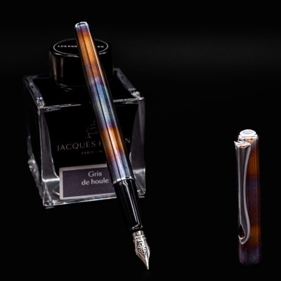 Full angled view of the Diplomat Traveller Flame fountain pen with unique, hand-torched finish