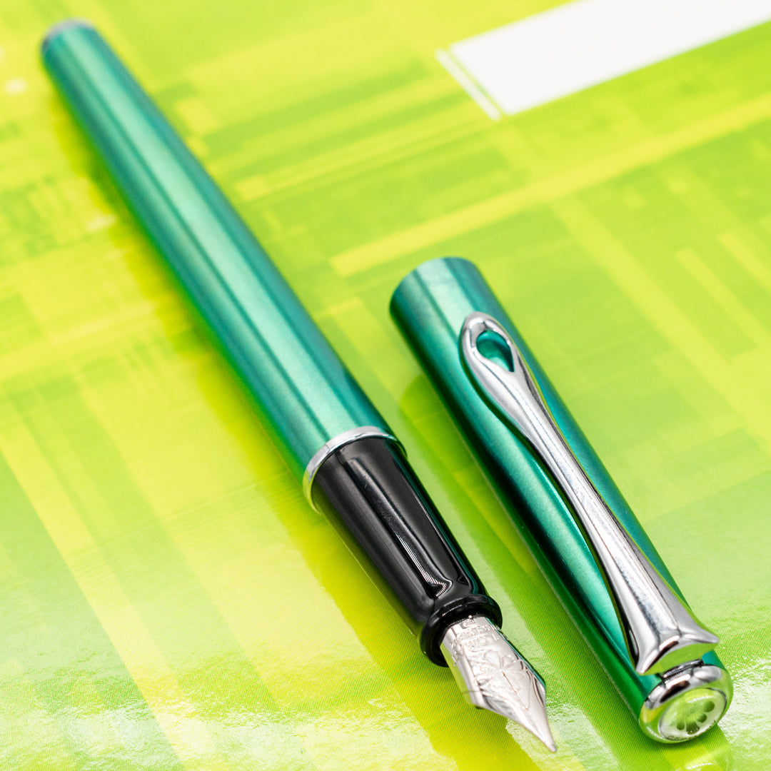 Diplomat Traveller Funky Fountain Pen - Green | Truphae