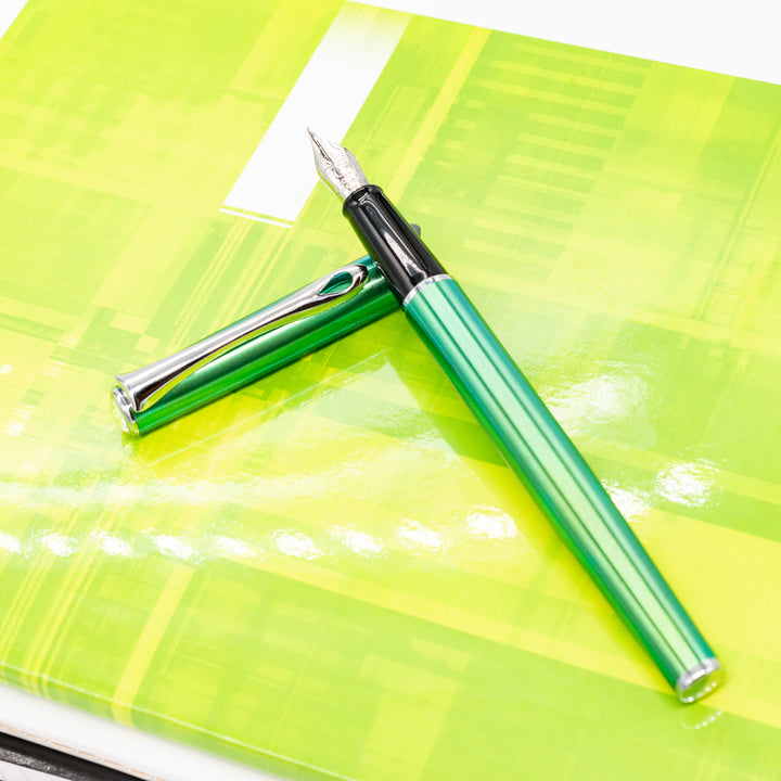Diplomat Traveller Funky Fountain Pen - Green | Truphae