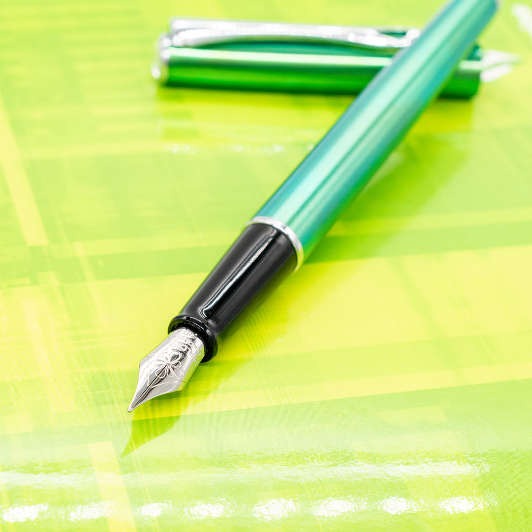 Diplomat Traveller Funky Fountain Pen - Green | Truphae
