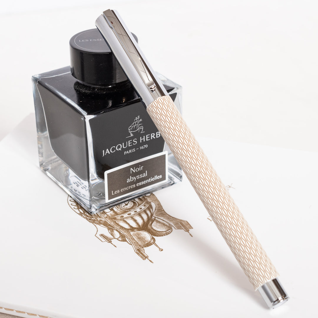 Faber-Castell Ambition OpArt White Sand Fountain Pen – Truphae
