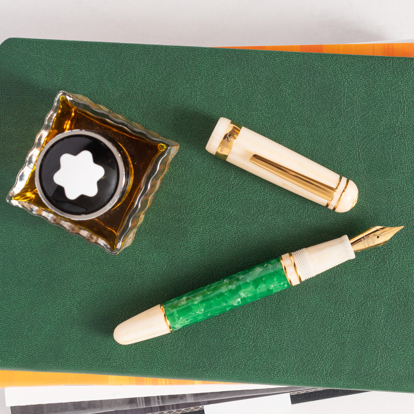 Laban 325 Fountain Pen - Forest green ivory