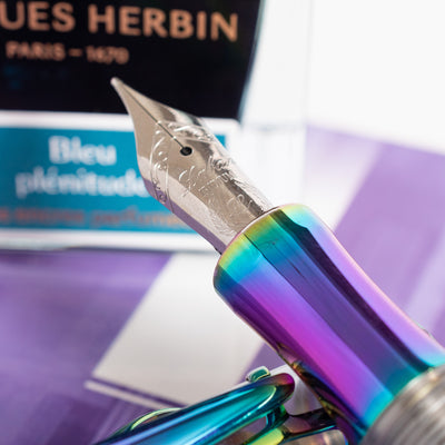 Laban Skeleton Fountain Pen - Rainbow nib