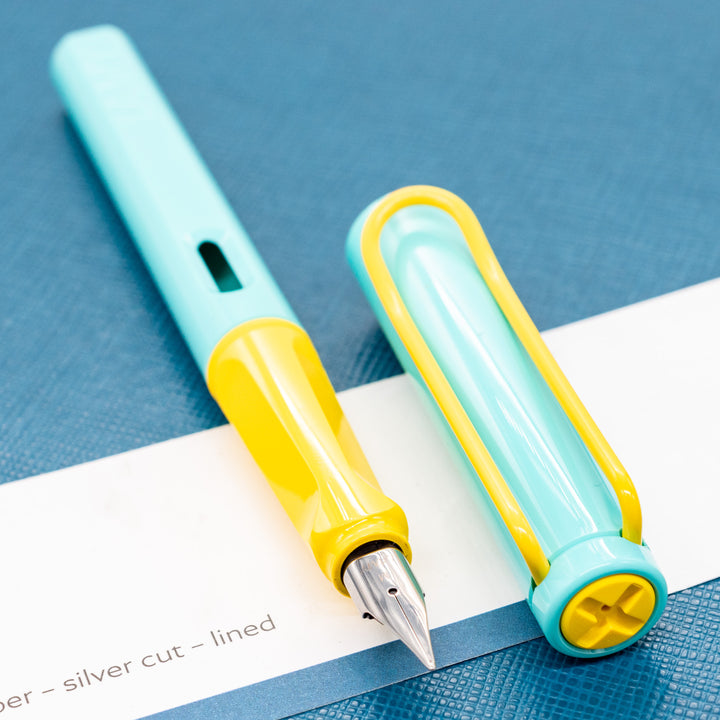 Lamy Safari - Penna stilografica con pennino fine, colore: Aquamarine Lamy Safari - Penna stilografica con pennino fine, colore: Aquamarine