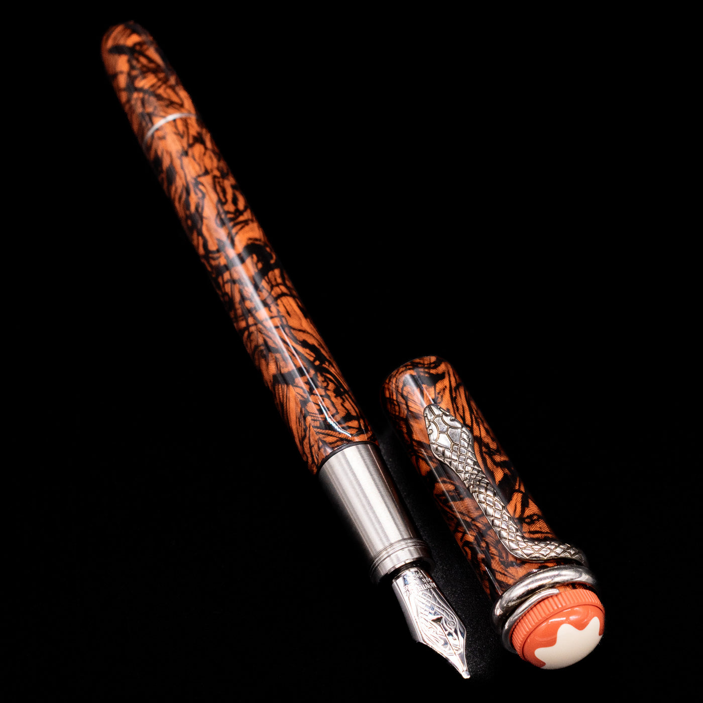 montblanc heritage rouge et noir marble fountain pen snake clip