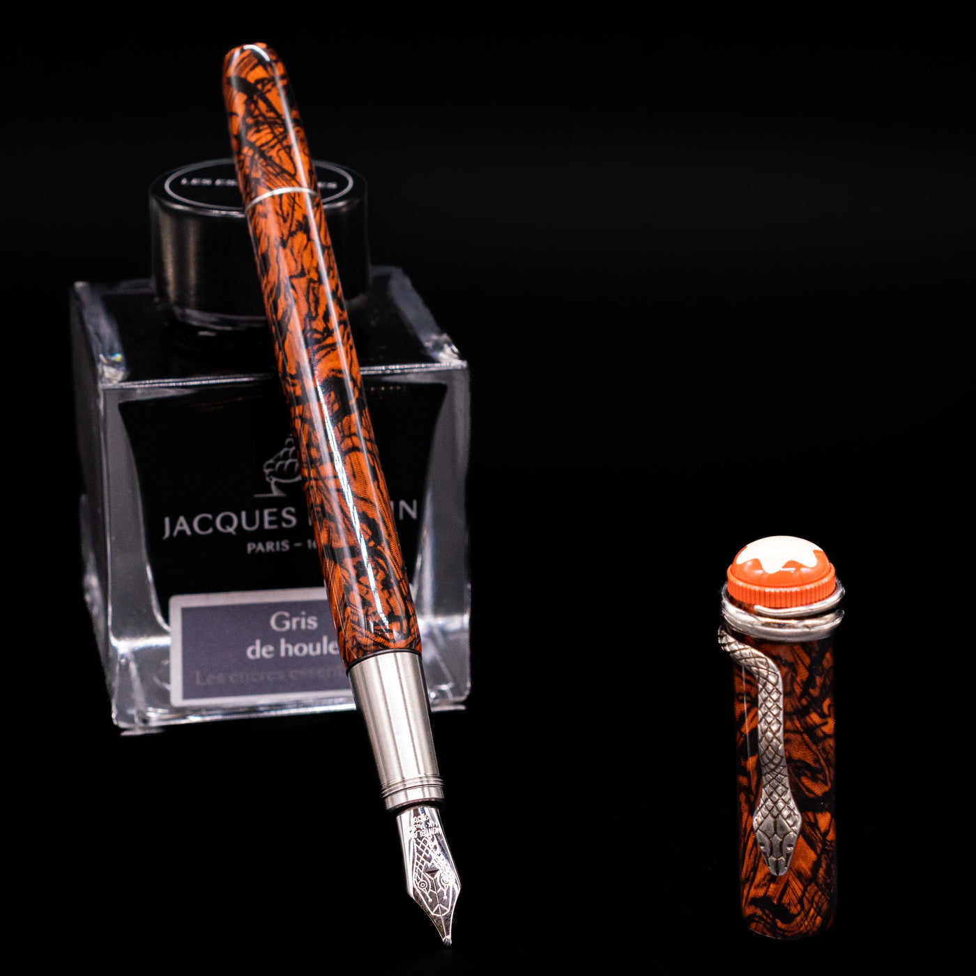 montblanc heritage rouge et noir marble fountain pen