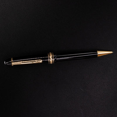 Full-length top-down view of the Montblanc 167 LeGrand Pencil highlighting its balanced form and signature gold-plated details.