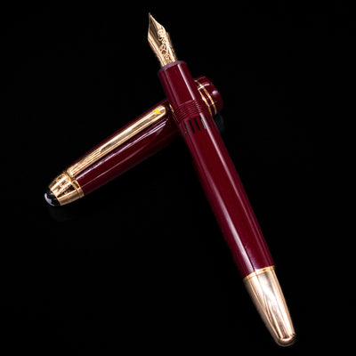 Detailed view of Montblanc Le Petit Prince Planet nib with engraved illustration