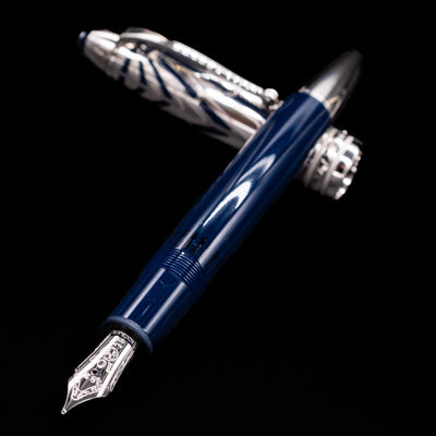 Montblanc Meisterstück The Origin Collection Solitaire Doue LeGrand Fountain Pen with the cap under the back of the pen at an angle.
