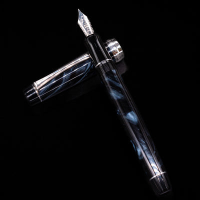 Close-up of the grip section and threads of the Pilot Custom Heritage SE Fountain Pen in Blue Marble.