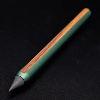 Stilform AEON Pencil Aurora Green - closeup of magnetic graphite tip