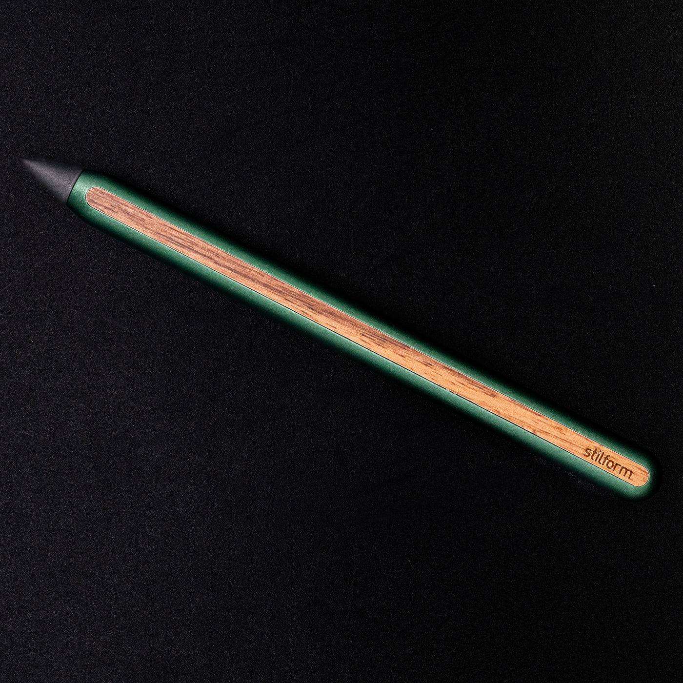 Stilform AEON Pencil Aurora Green - full overhead view
