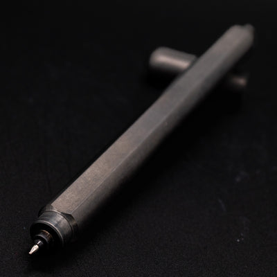 Stilform ARC Gel Pen Titanium Matte - tip closeup, uncapped and leaning toward camera
