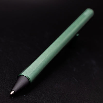Stilform FLOW Rollerball Pen Aurora Green - closeup of rollerball tip angled at camera