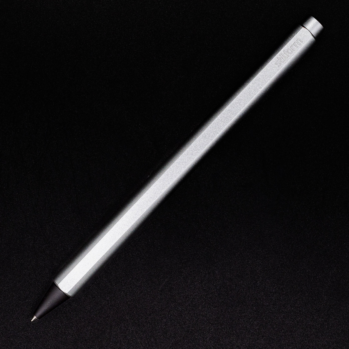 Stilform FLOW Rollerball Pen Comet Grey- full overhead view
