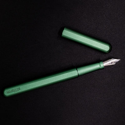 Stilform INK Fountain Pen Aurora Green – full overhead view, uncapped