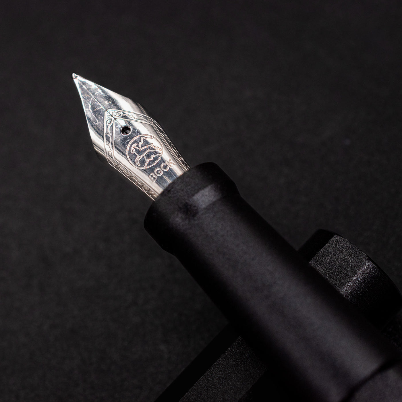 Stilform INK Fountain Pen Titanium DLC – detailed closeup of fountain pen nib