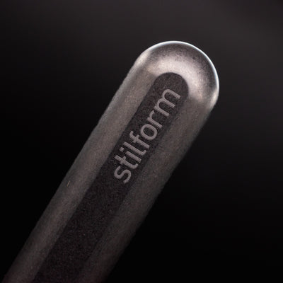 Stilform INK Fountain Pen Titanium Matte – closeup of Stilform logo on barrel