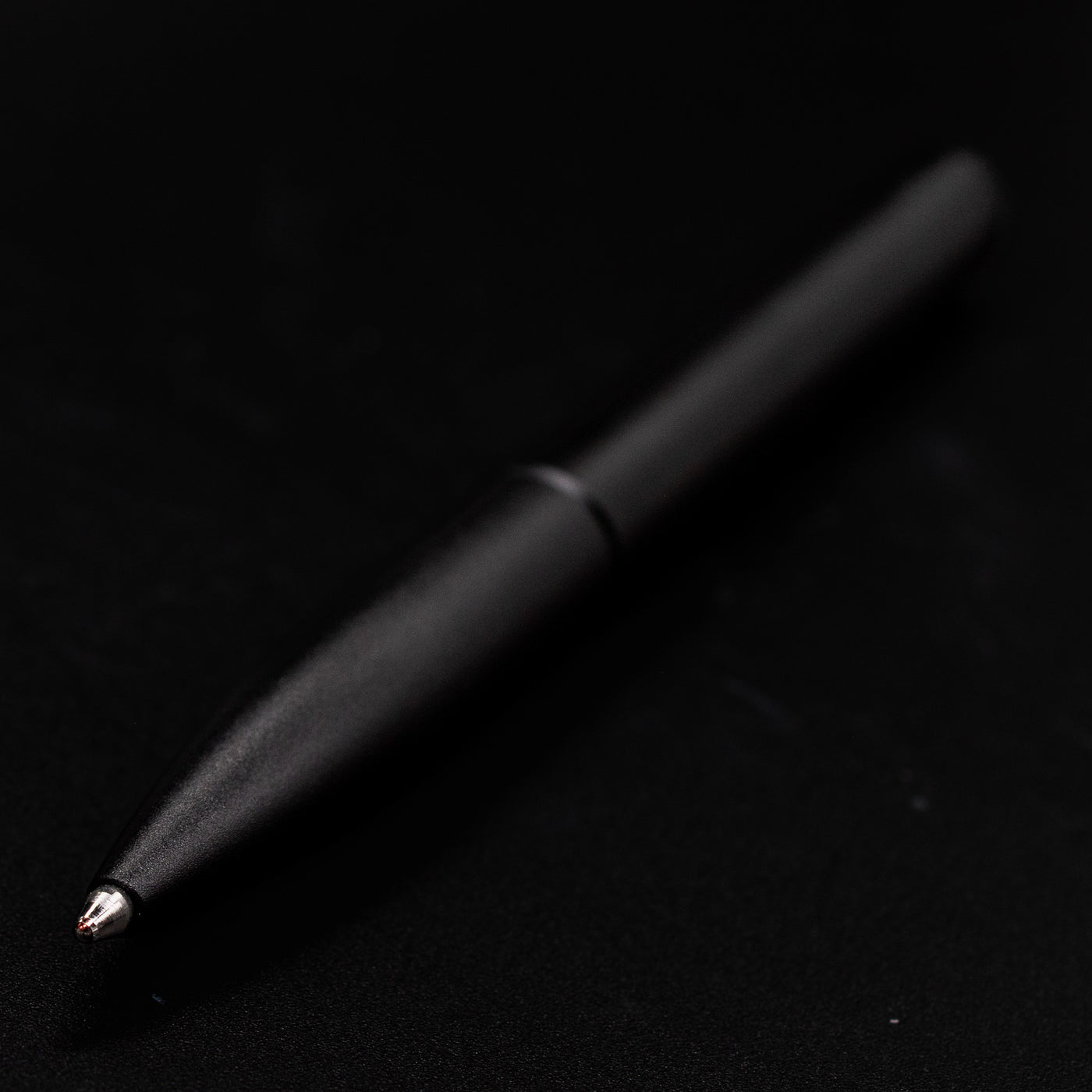 Stilform PEN Ballpoint Pen Warp Black - closeup view of ballpoint tip