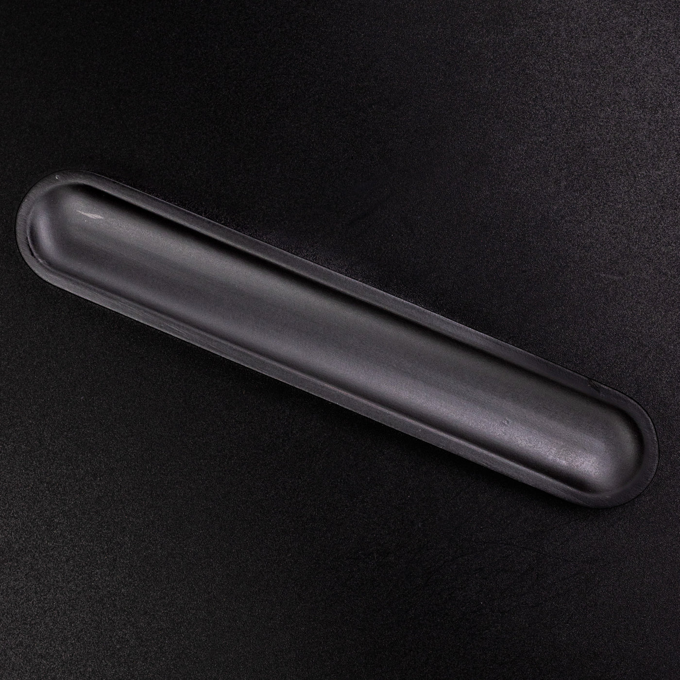 Stilform Wooden Pen Holder Ebony - full overhead view