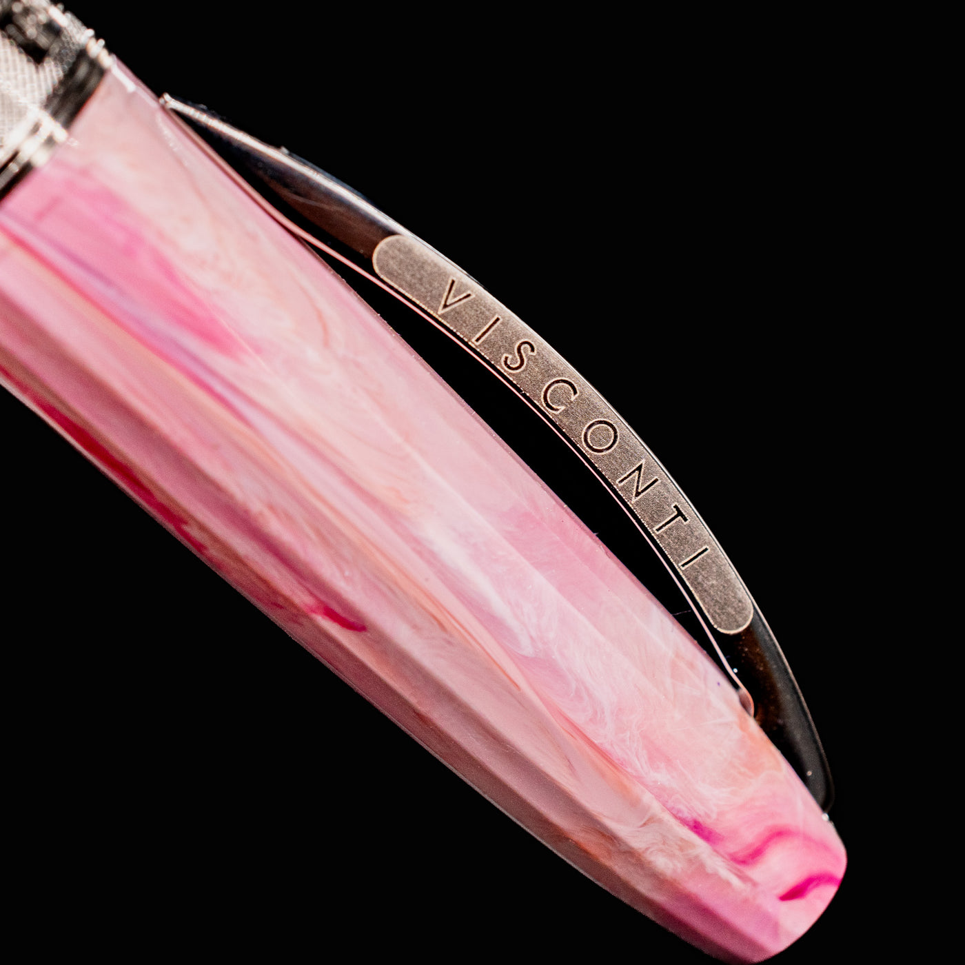 Side view of Visconti Van Gogh Souvenir de Mauve clip showing engraved Visconti name