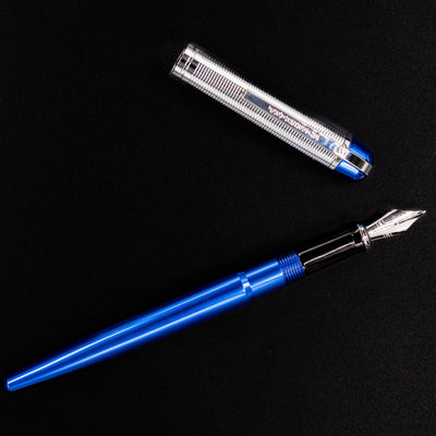 Overhead view of the Wahl Eversharp Skyline Fountain Pen - Blue & Chrome shown uncapped.