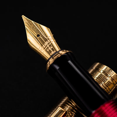 Macro image of the gold nib on the Wahl Eversharp Skyline Red & Gold Fountain Pen.