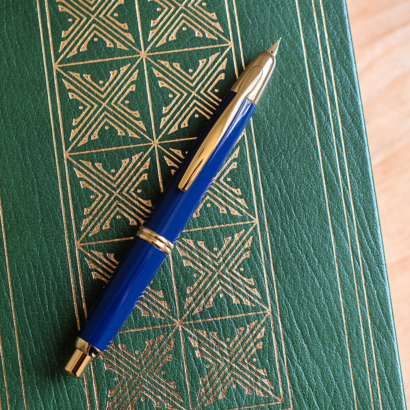 Pilot Vanishing Point Blue / Gold Fountain Pen, Fine