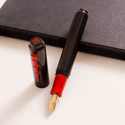 Black Red Urushi Fountain Pen