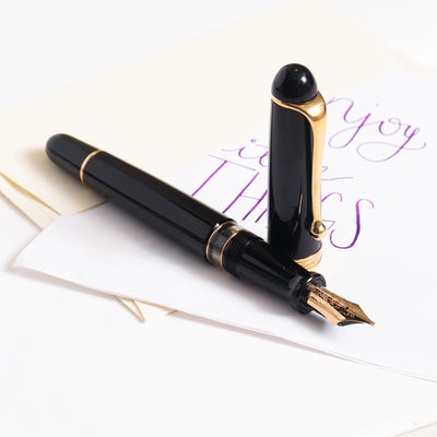 88 Black & Gold Fountain Pen