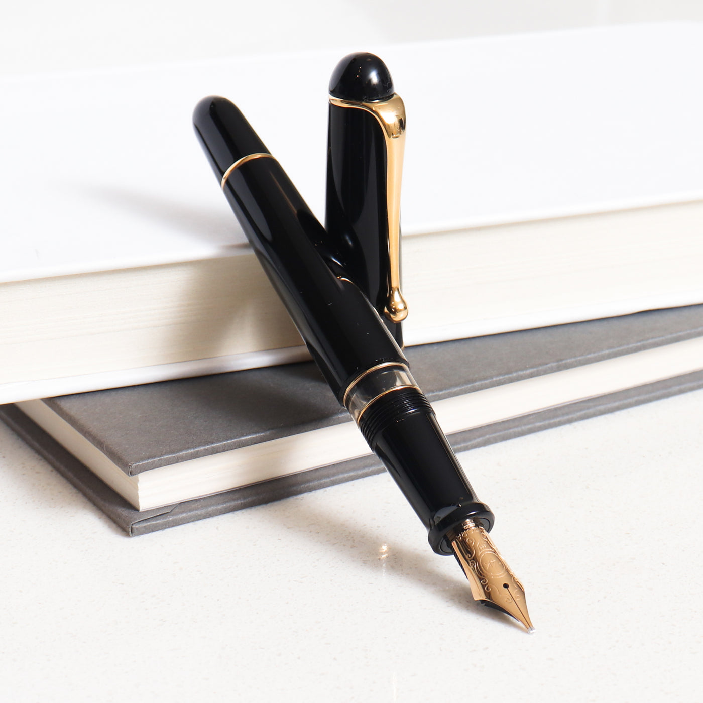 88 Black & Gold Fountain Pen