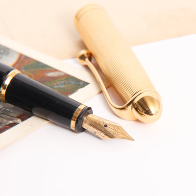 Aurora-88-Black-Resin-&-Gold-Plated-Fountain-Pen-Nib-Details