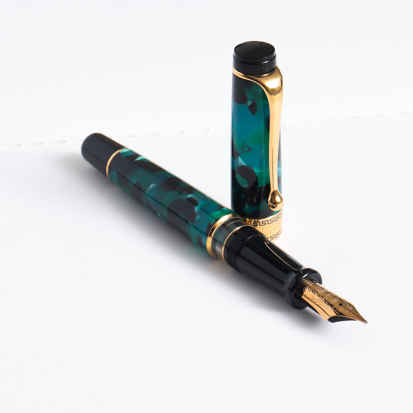 Optima Auroloide Emerald Green Fountain Pen