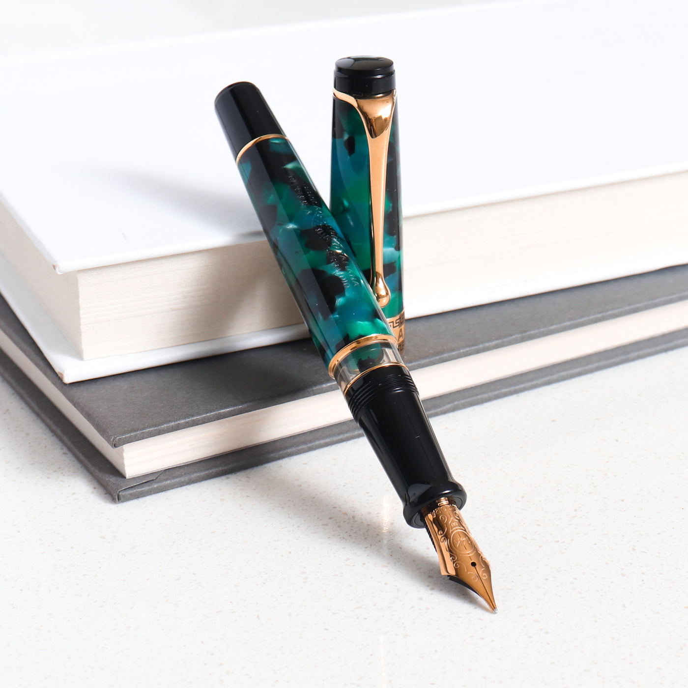 Optima Auroloide Emerald Green Fountain Pen