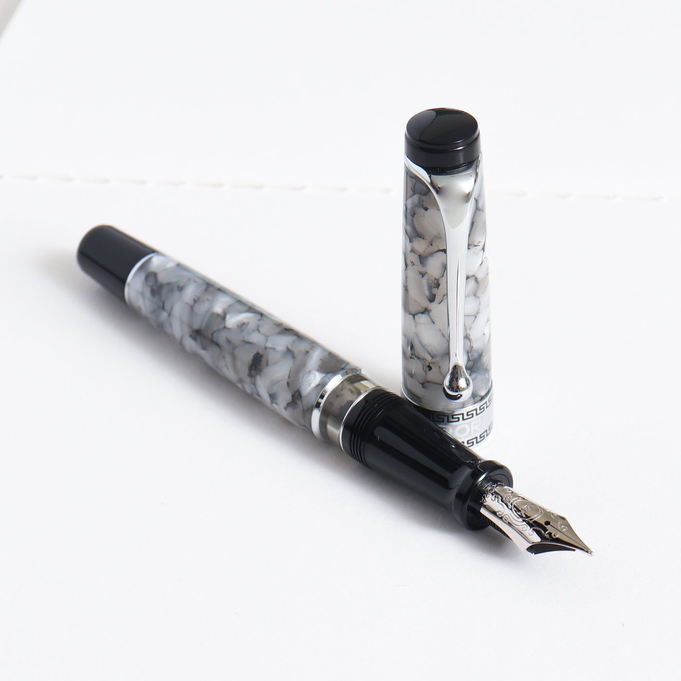 Optima Auroloide Nero Perla Fountain Pen