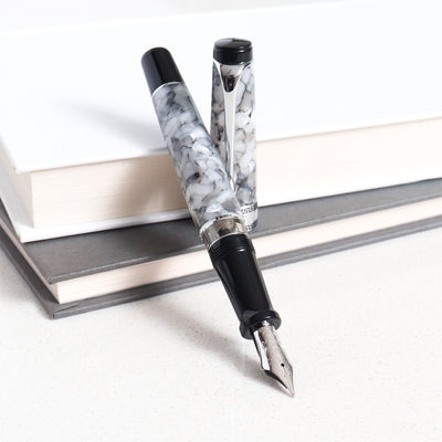 Optima Auroloide Nero Perla Fountain Pen