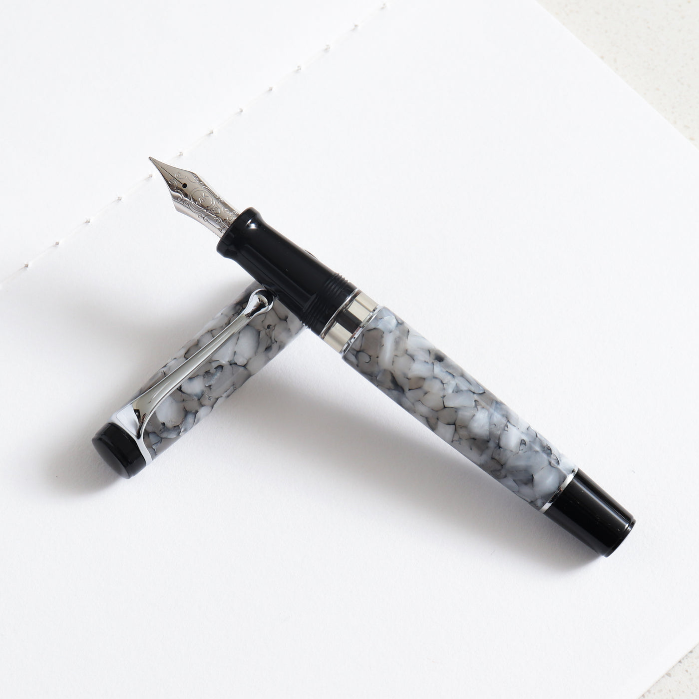 Optima Auroloide Nero Perla Fountain Pen