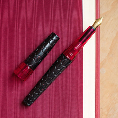 BENU Hexagon Collection F Black & Red Fountain Pen-BENU-Truphae