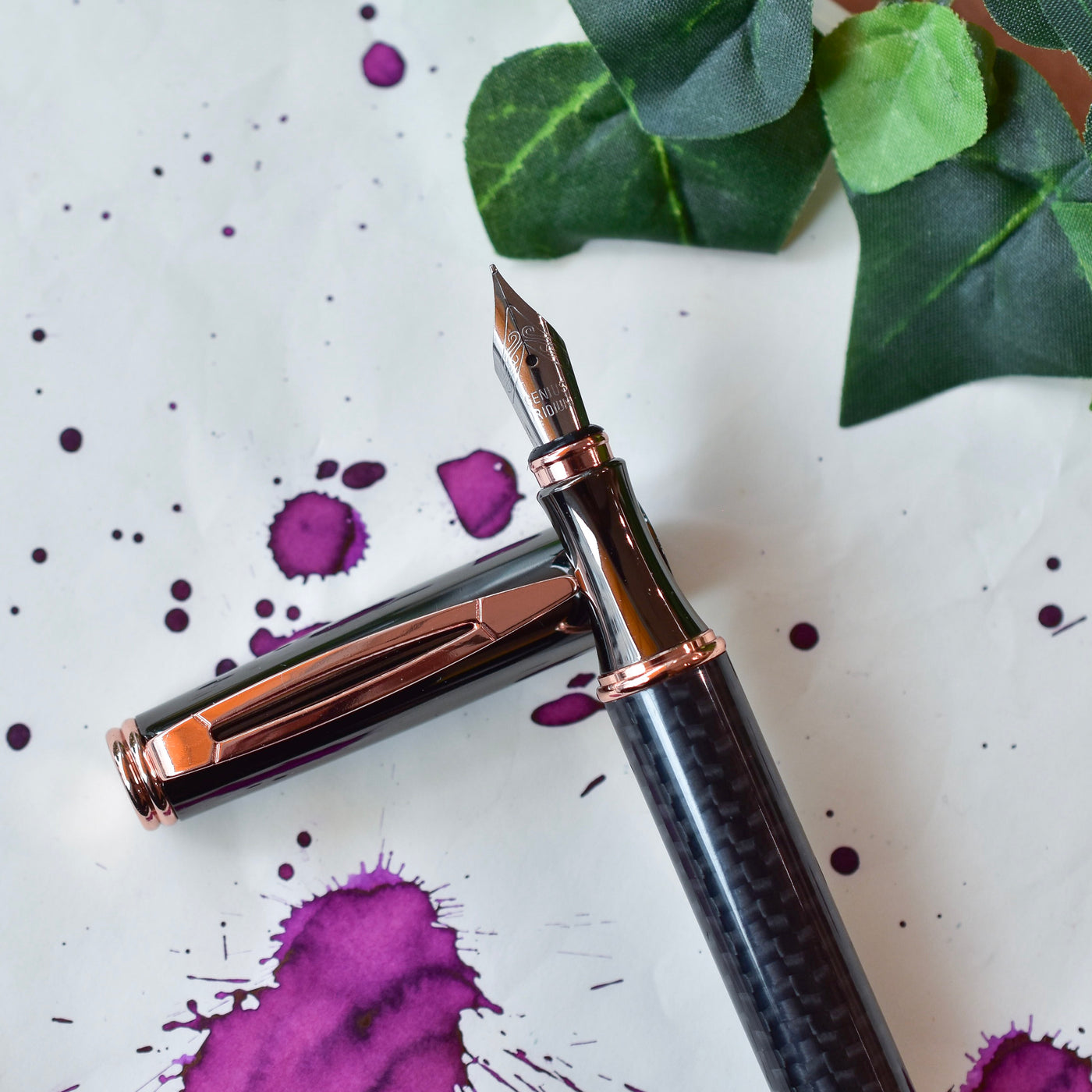 Baoer Carbon Fire Fountain Pen