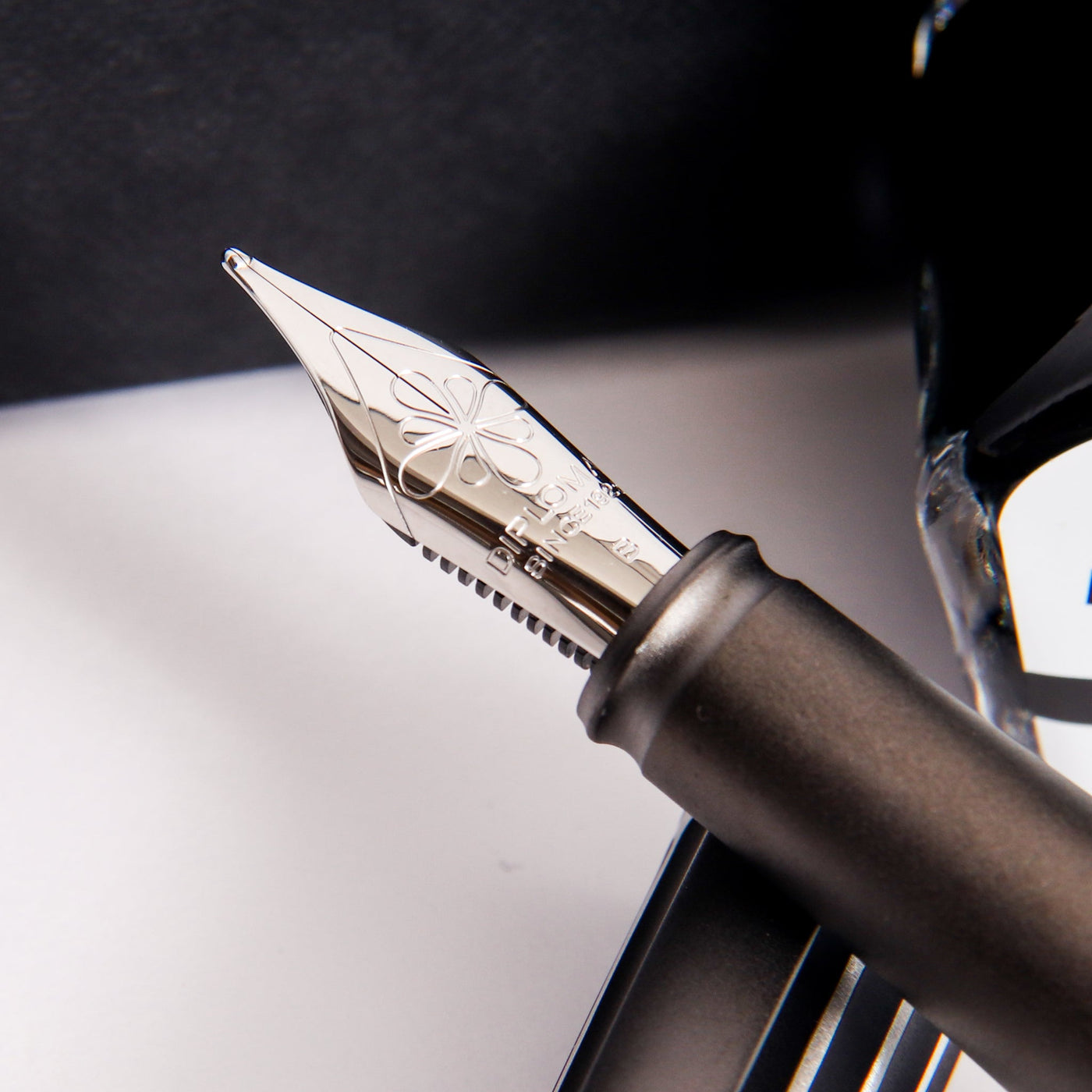 Diplomat Aero Black Stripes Fountain Pen Gift Set Stainless Steel Nib