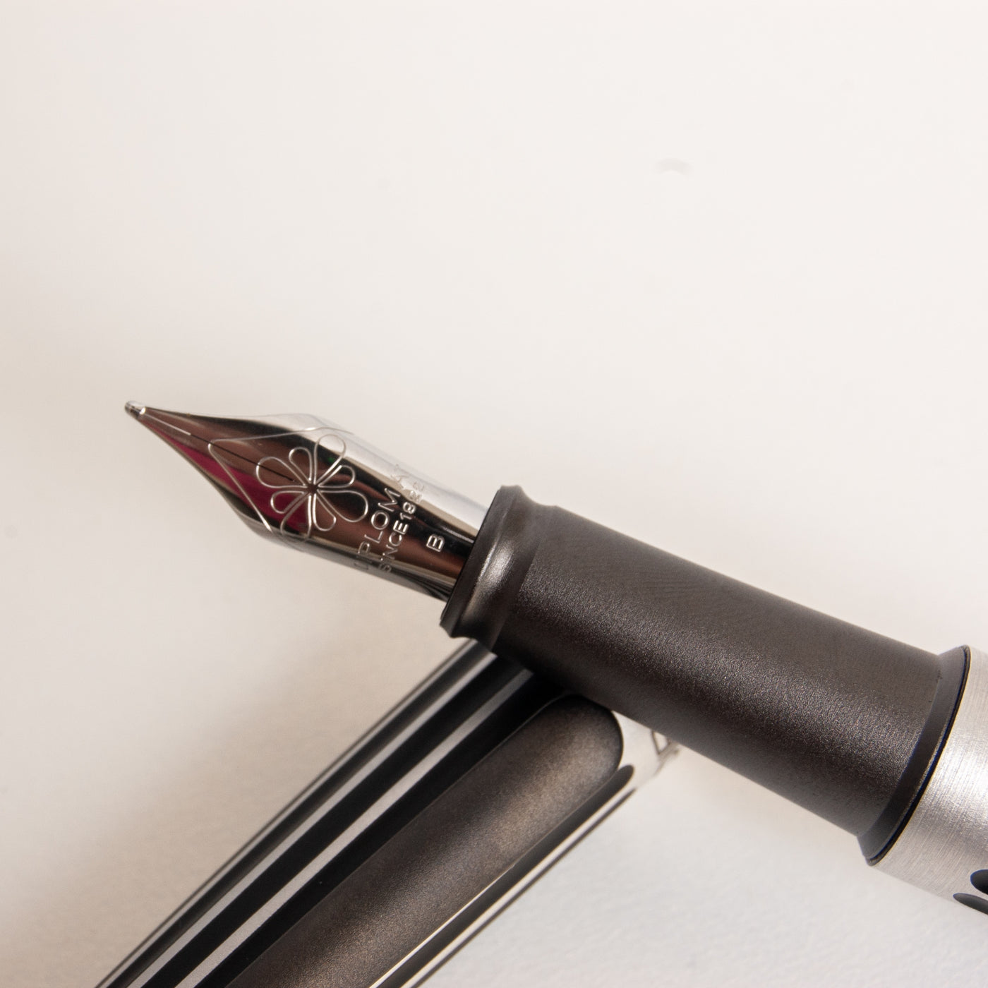 Diplomat Aero Black Stripes Fountain Pen