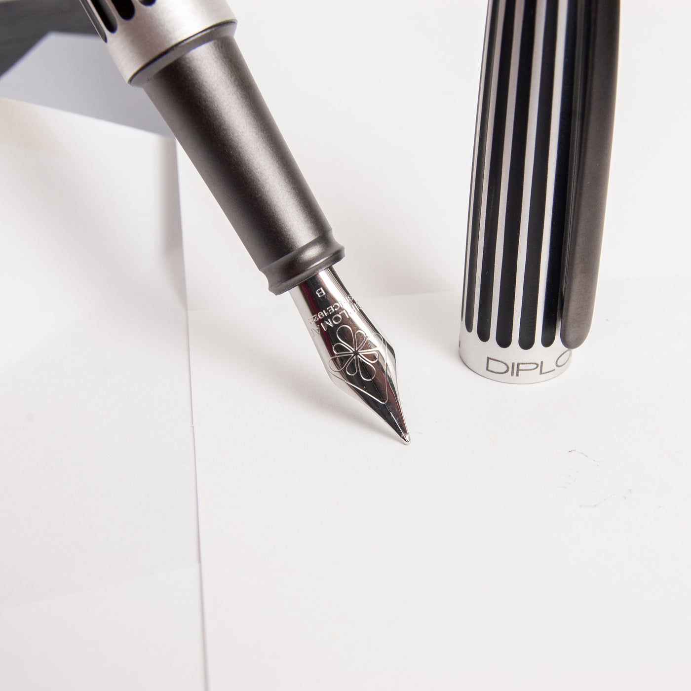 Diplomat Aero Black Stripes Fountain Pen