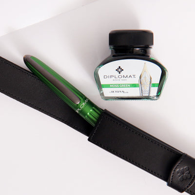 Diplomat-Aero-Green-Fountain-Pen-Gift-Set-Pen-In-Case