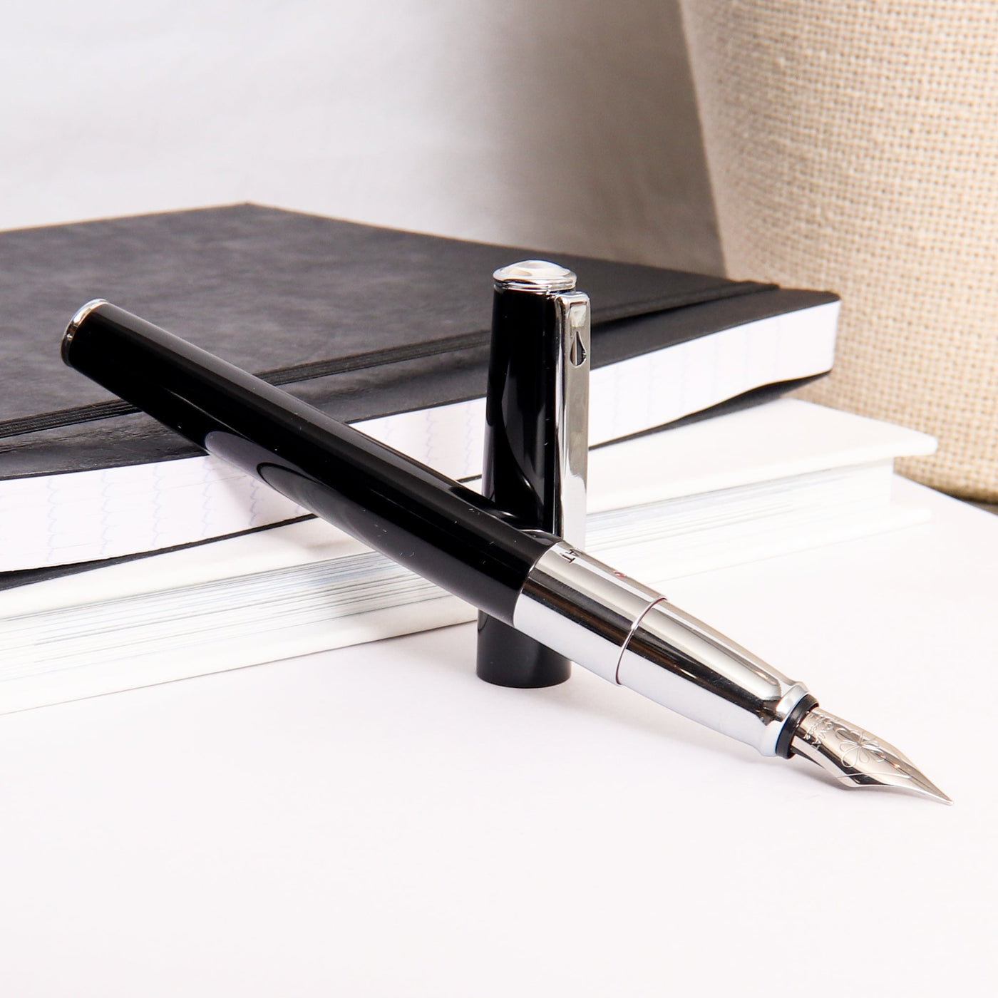 Diplomat CLR Black Lacquer Fountain Pen Uncapped