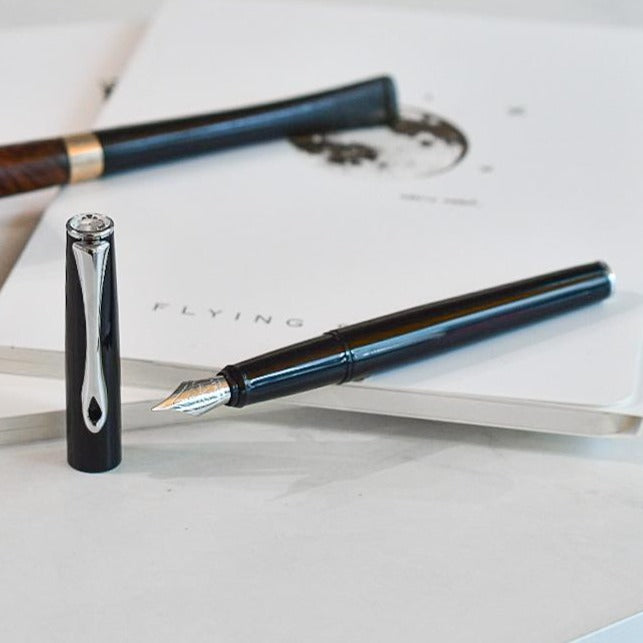 Diplomat Esteem Black Lacquer Fountain Pen