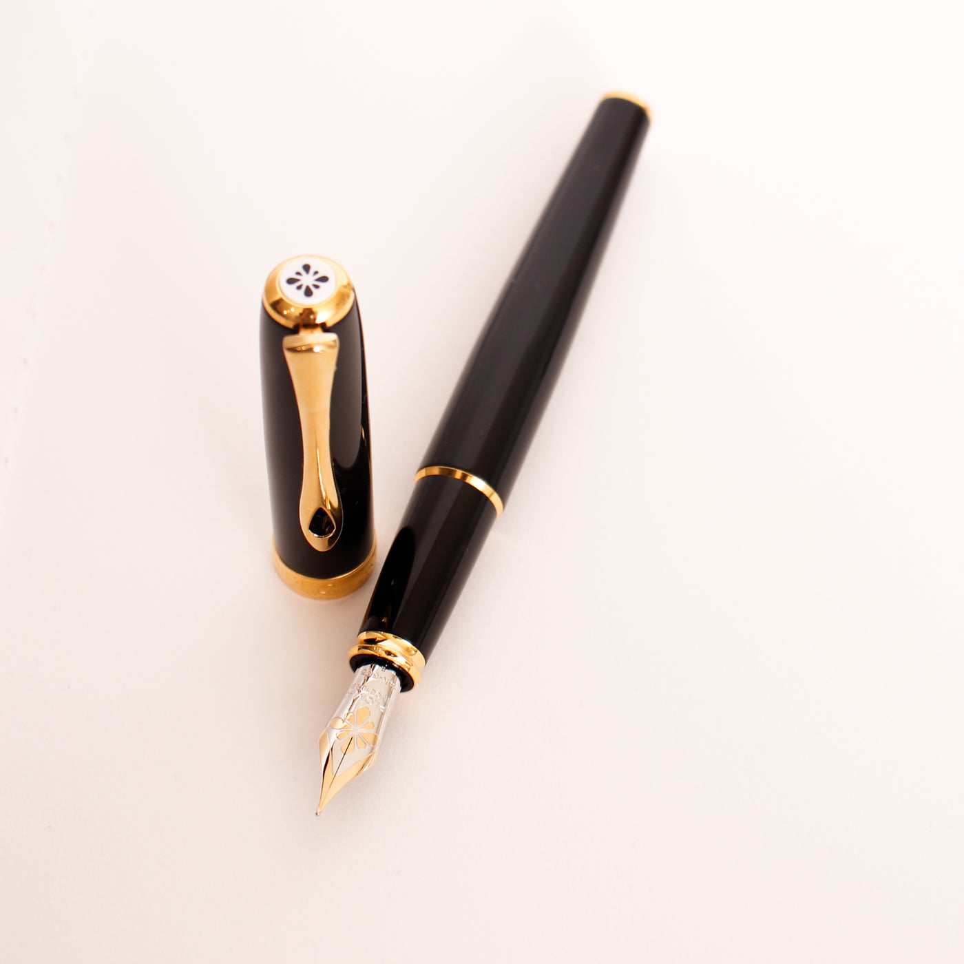 Diplomat Excellence A2 Black & Gold Fountain Pen