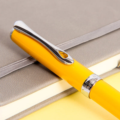 Diplomat-Excellence-A2-Yellow-Chrome-Ballpoint-Pen-Clip